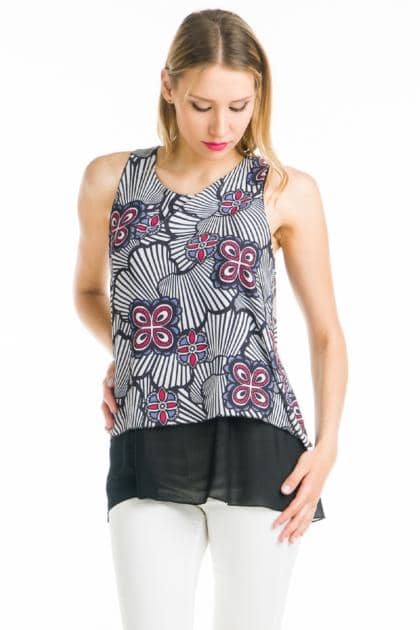 Top printed. Made in Italy.